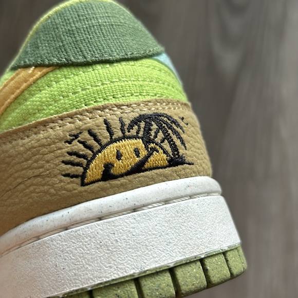 Nike Dunk Low Sun Club - Arctic Orange Sanded Gold - Picture 13 of 13